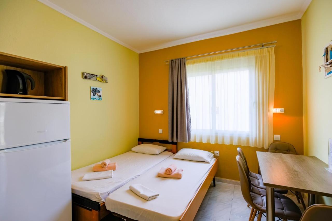 Dionisos Apartments Paralia Dionisiou Extérieur photo