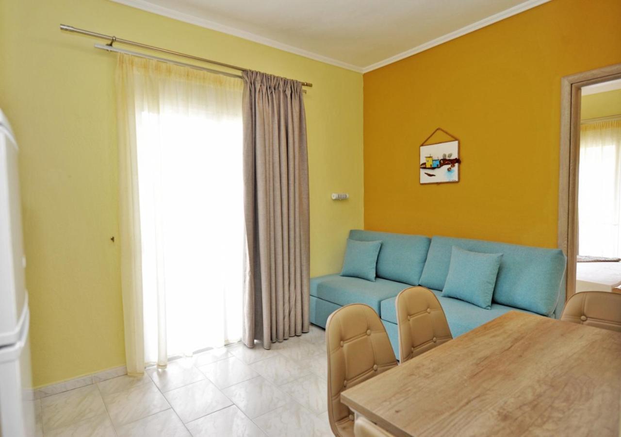 Dionisos Apartments Paralia Dionisiou Extérieur photo