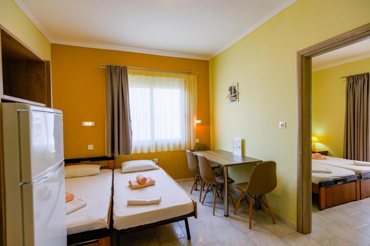 Dionisos Apartments Paralia Dionisiou Extérieur photo